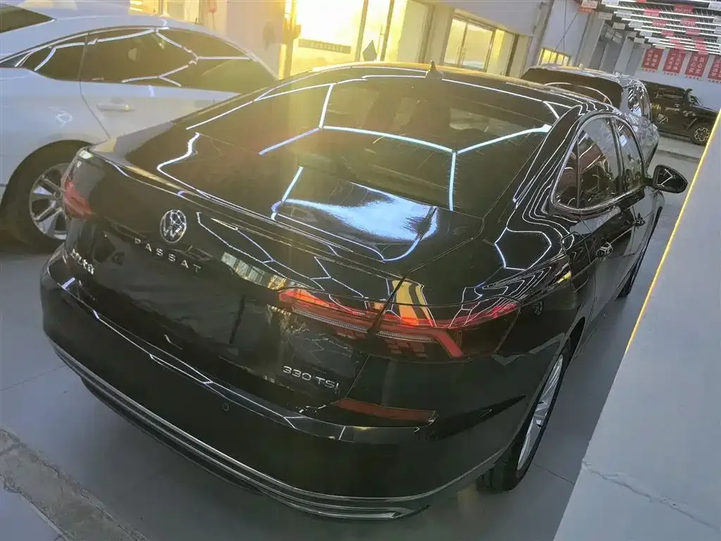 Volkswagen Passat — фото 7