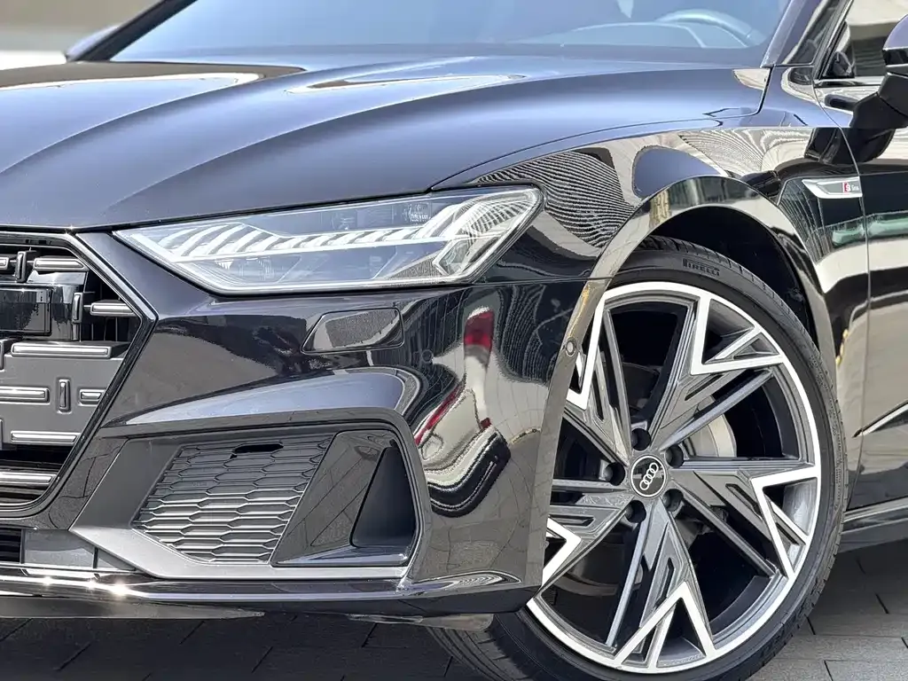 Audi A7L — фото 2