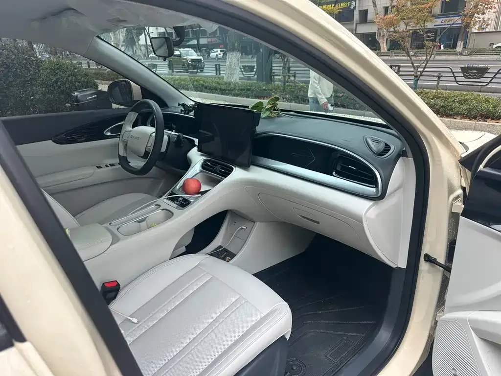 Geely Starburst — фото 9