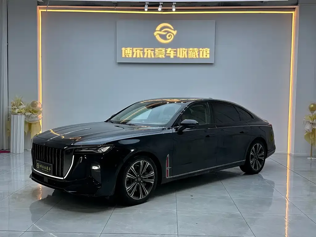 Hongqi H9 — фото 1