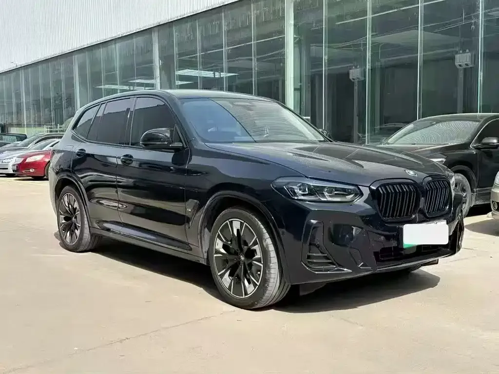 BMW iX3 — фото 3