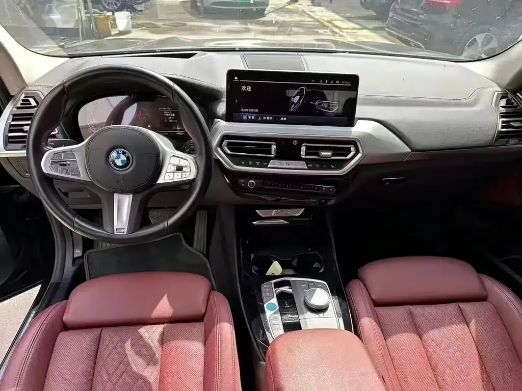 BMW iX3 — фото 4