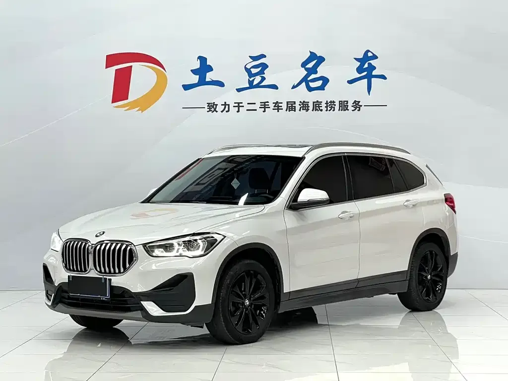 BMW X1 — фото 1