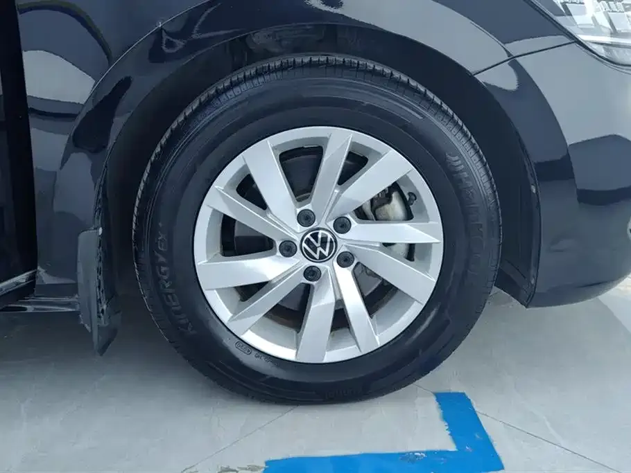 Volkswagen Passat — фото 6