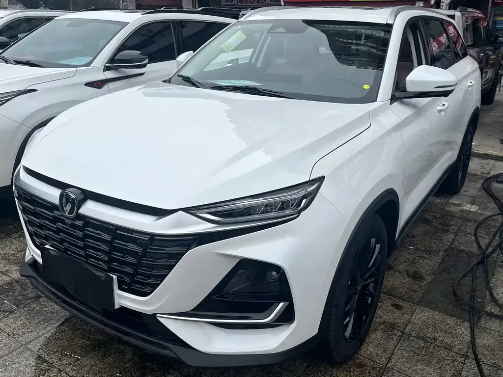 Changan CS75 — фото 1