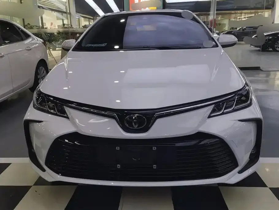 Toyota Corolla — фото 2