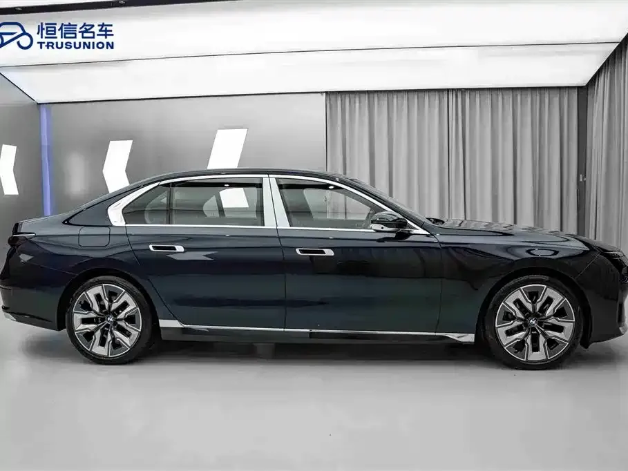 BMW 7 Series — фото 4