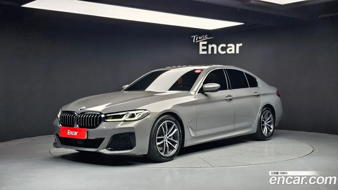 BMW 5-Series — фото 1