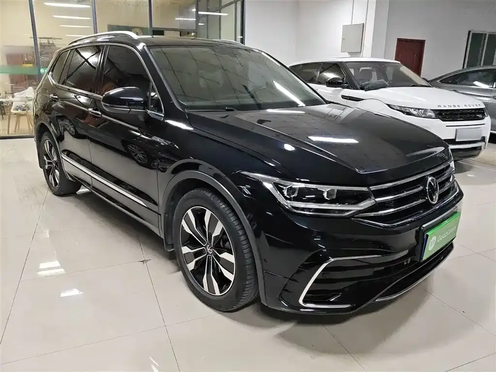 Volkswagen Tiguan L — фото 4