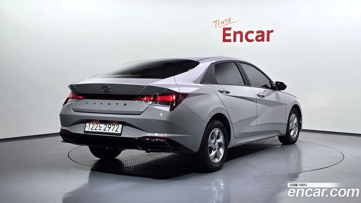 Hyundai AVANTE — фото 2