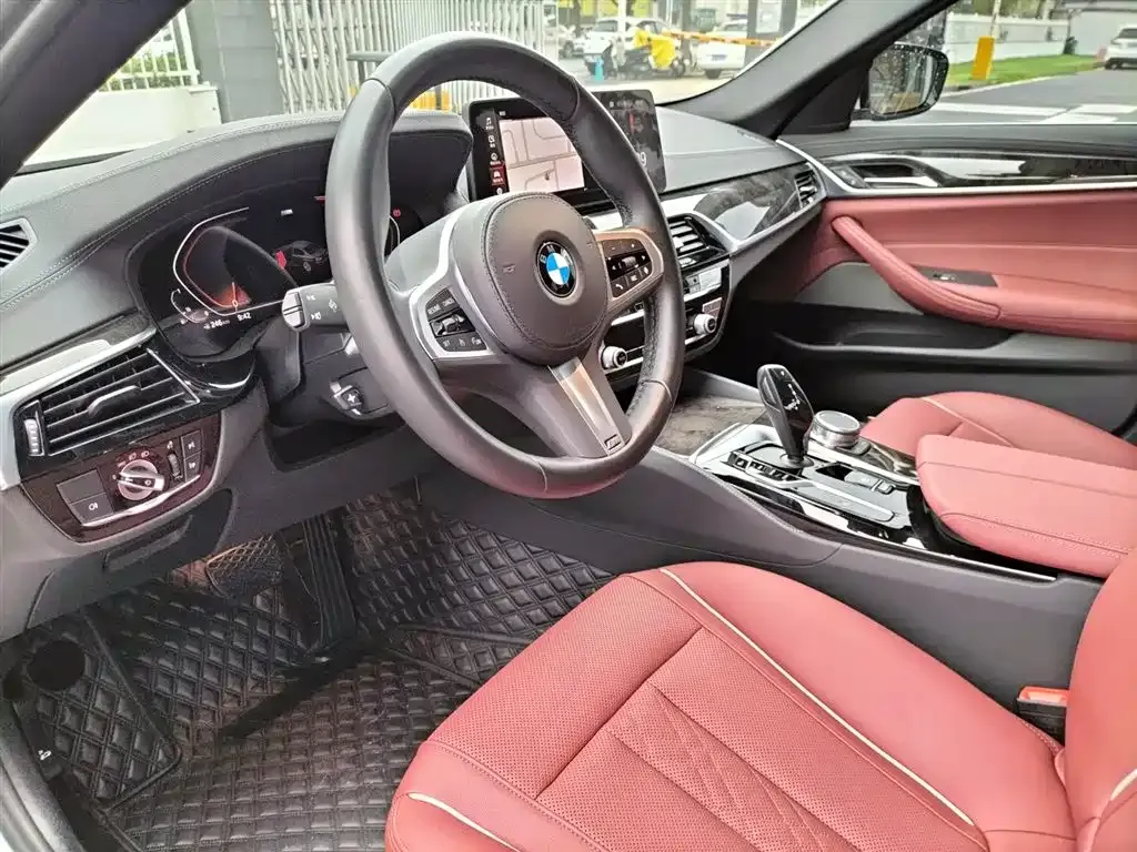 BMW 5 Series — фото 10