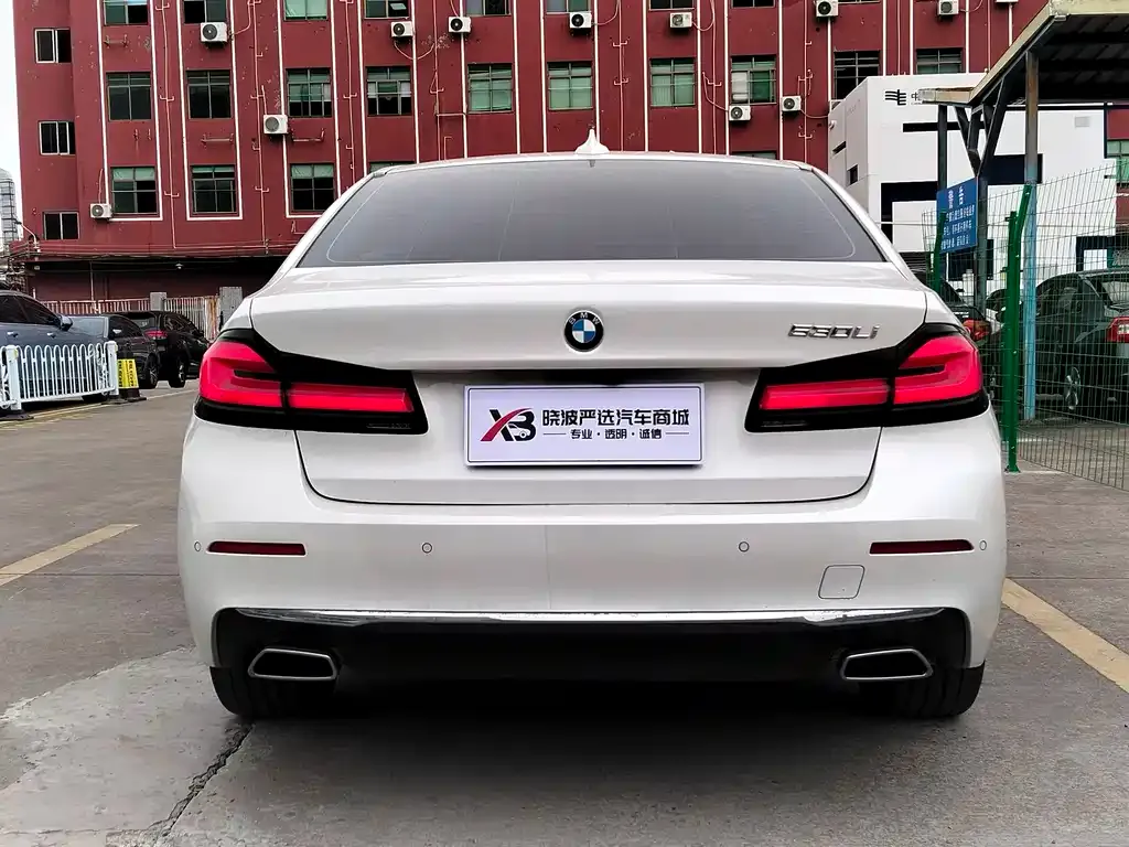 BMW 5 Series — фото 5