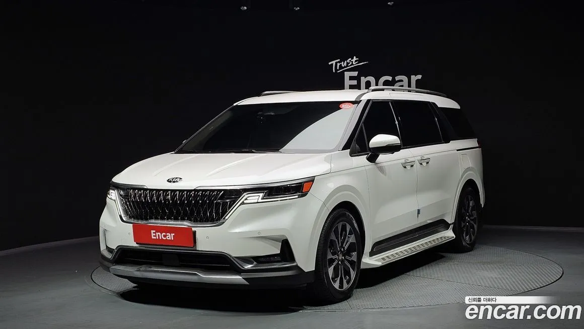 Kia Carnival — фото 1