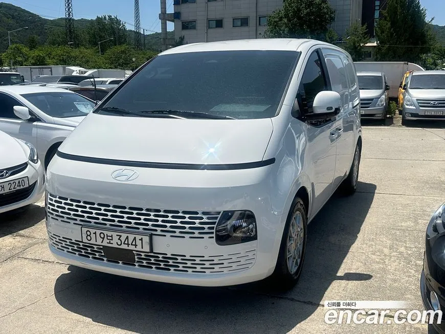 Hyundai Staria — фото 1