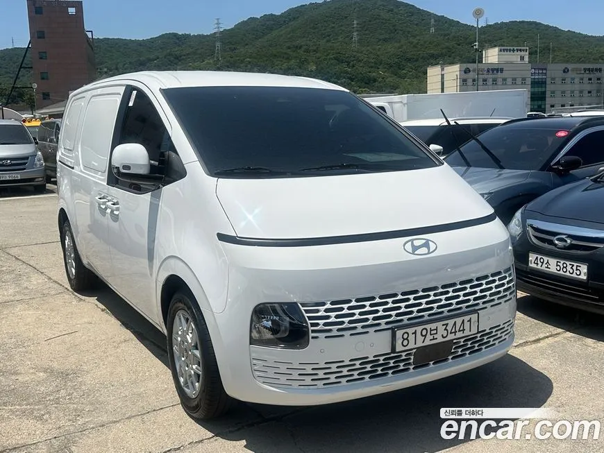 Hyundai Staria — фото 3