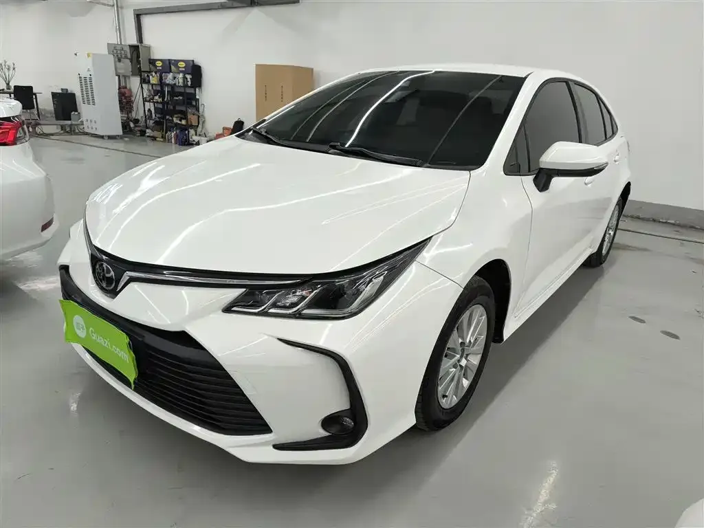 Toyota Corolla — фото 2
