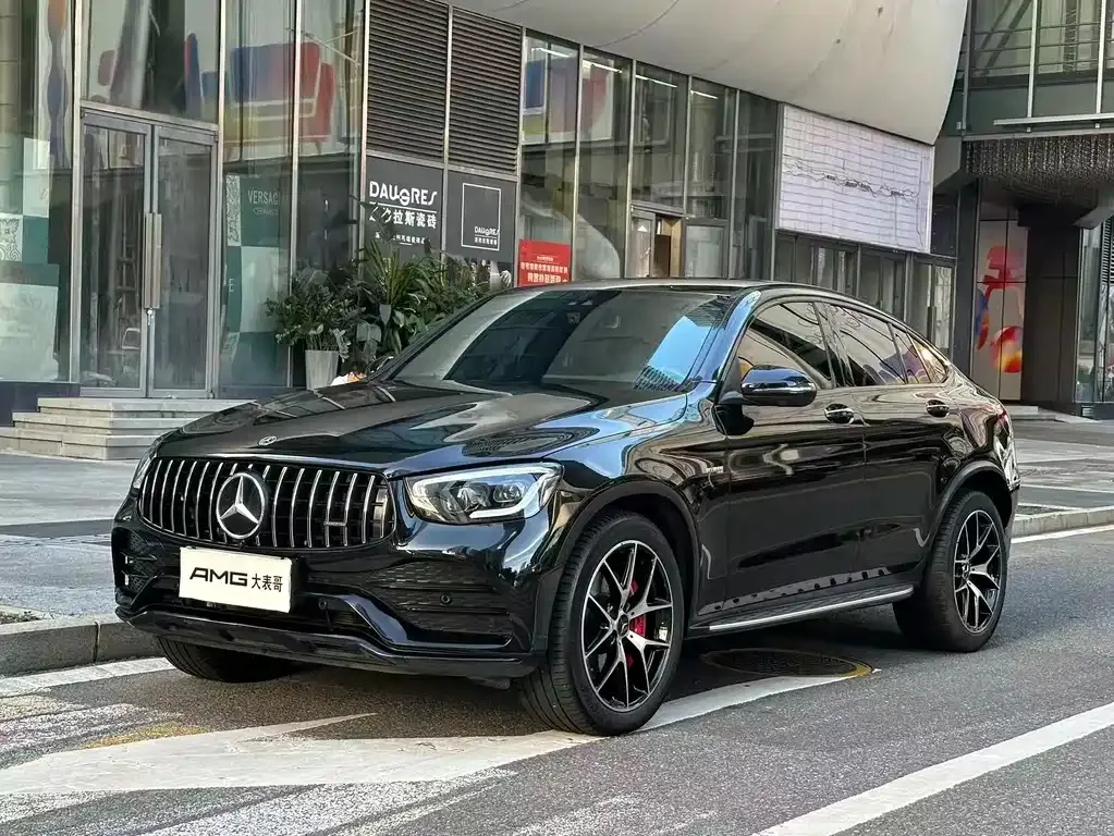 Mercedes-Benz GLC AMG — фото 1