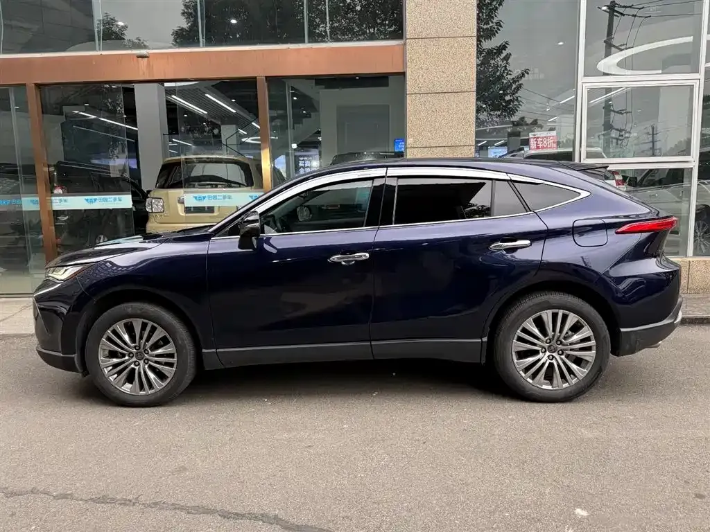 Toyota Harrier — фото 3
