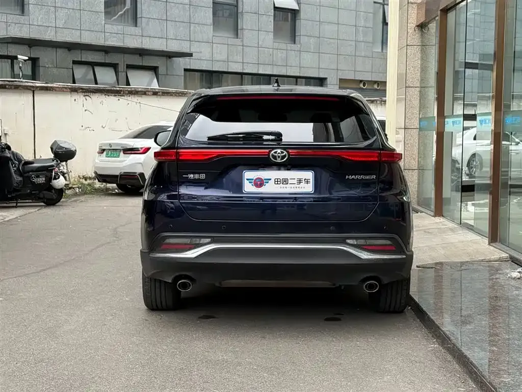 Toyota Harrier — фото 4