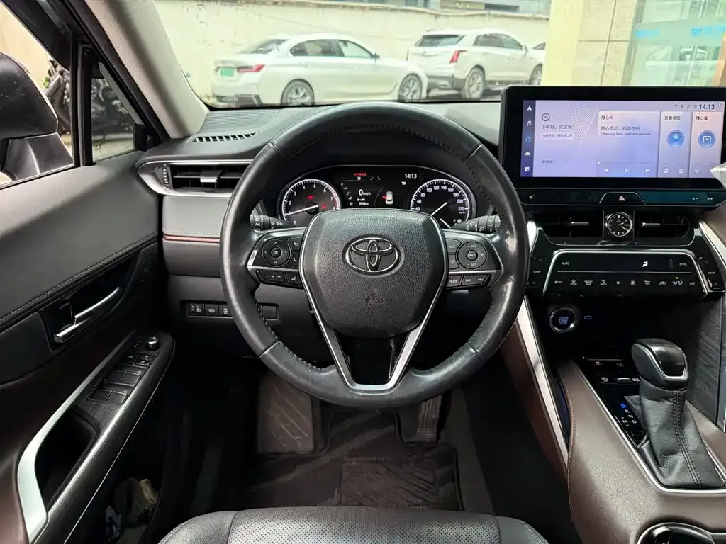 Toyota Harrier — фото 6