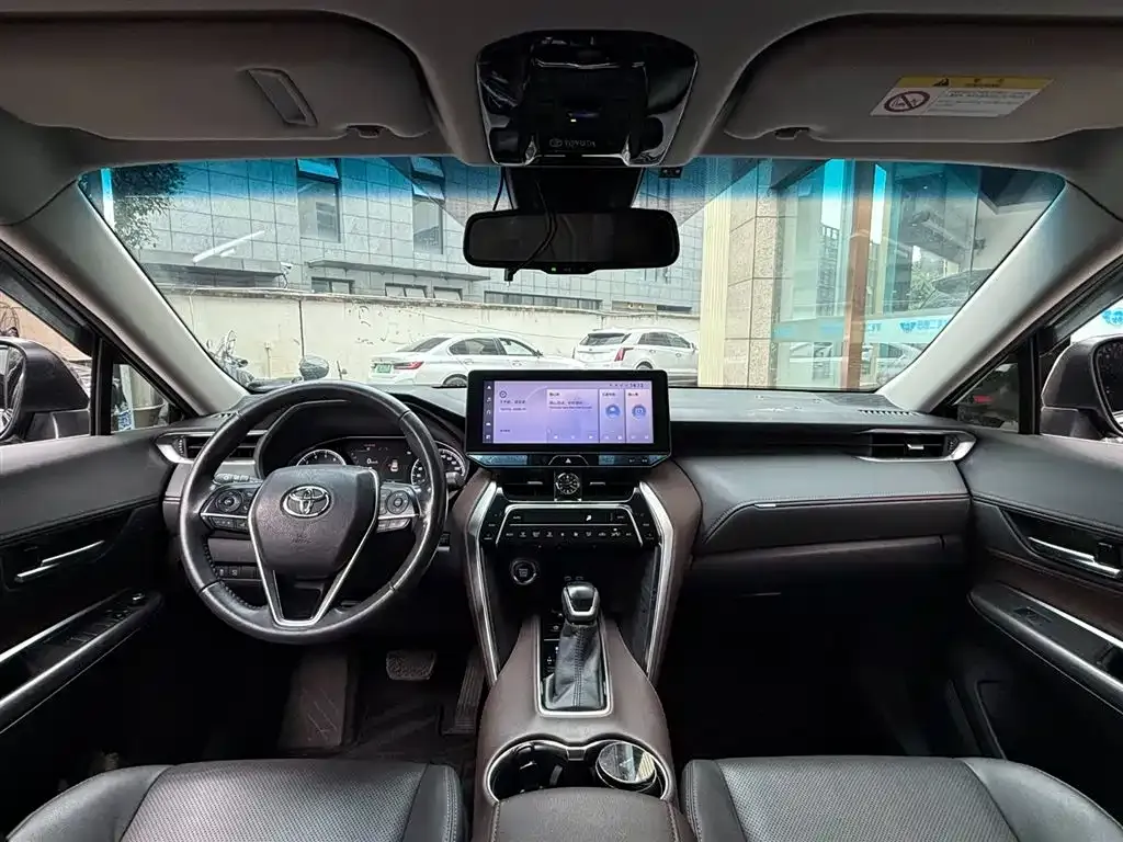 Toyota Harrier — фото 7