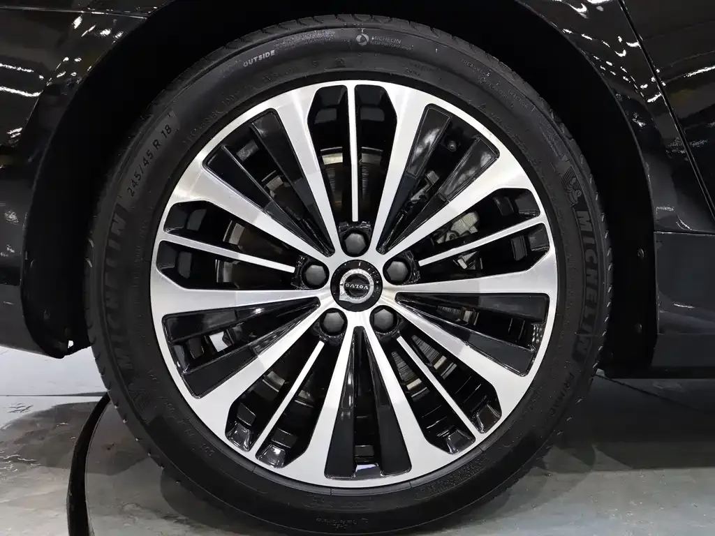 Volvo S90 — фото 6