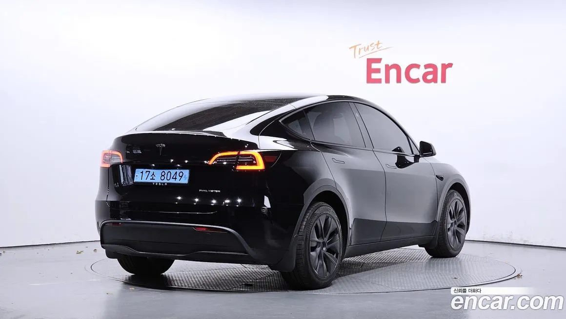 Tesla Model Y — фото 2