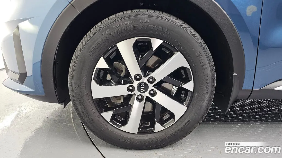 Kia Sorento — фото 5
