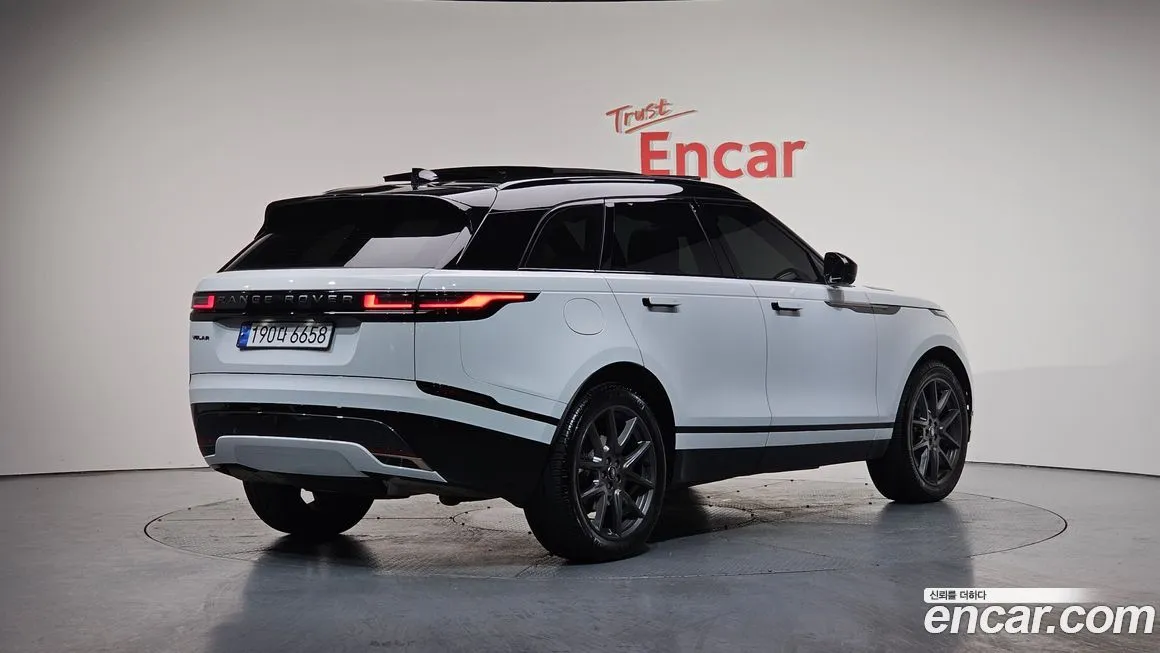 Land Rover Range Rover Velar — фото 2