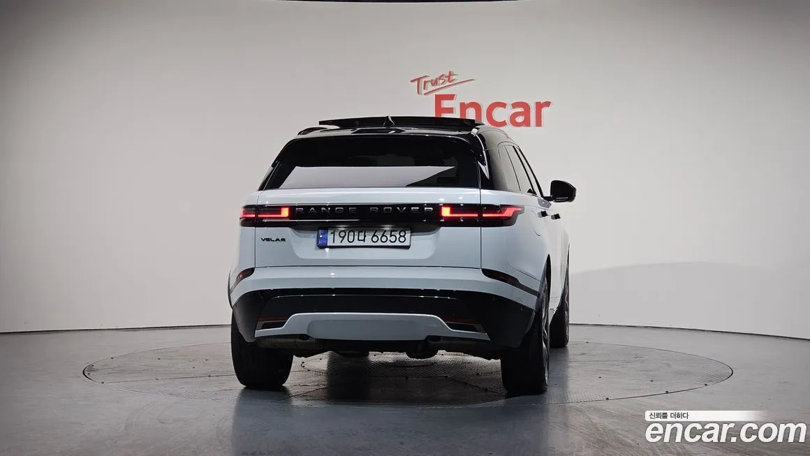 Land Rover Range Rover Velar — фото 4