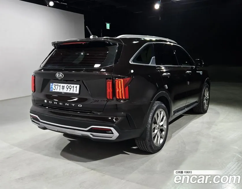 Kia Sorento — фото 4