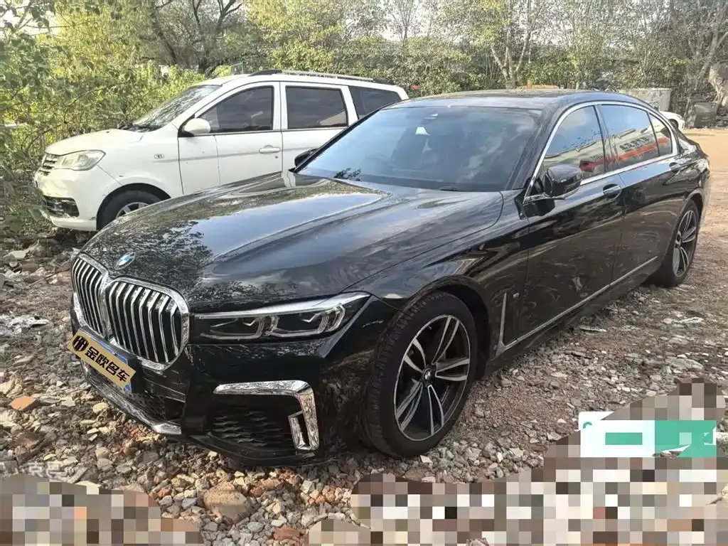 BMW 7 Series — фото 1