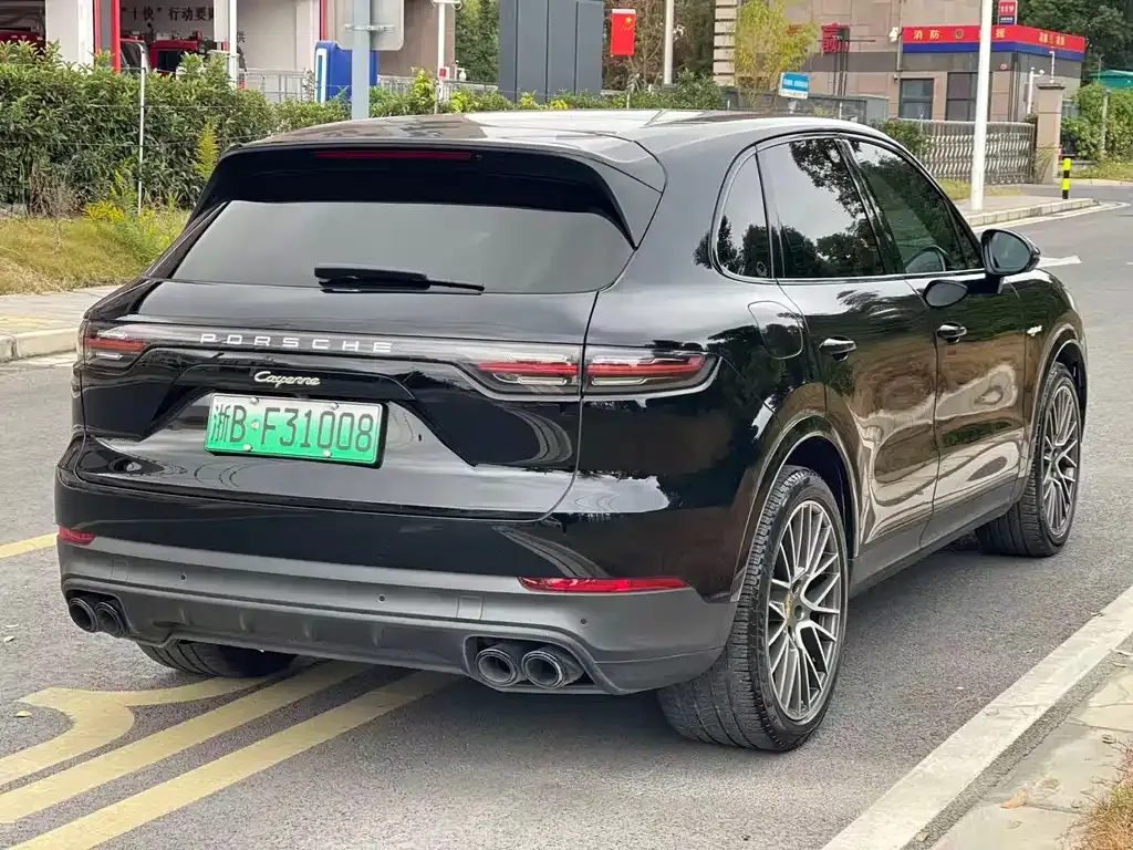 Porsche Cayenne Hybrid — фото 4