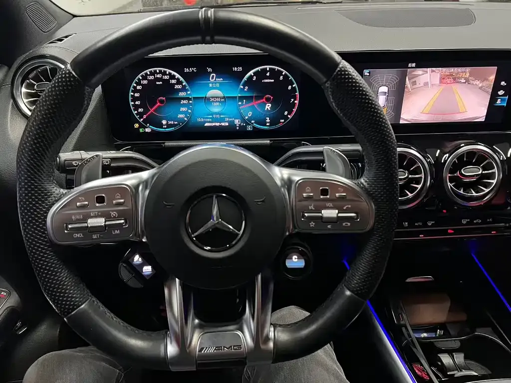 Mercedes-Benz GLA AMG — фото 9