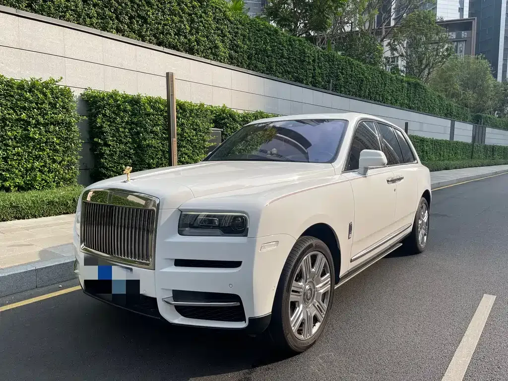 Rolls-Royce Cullinan — фото 1