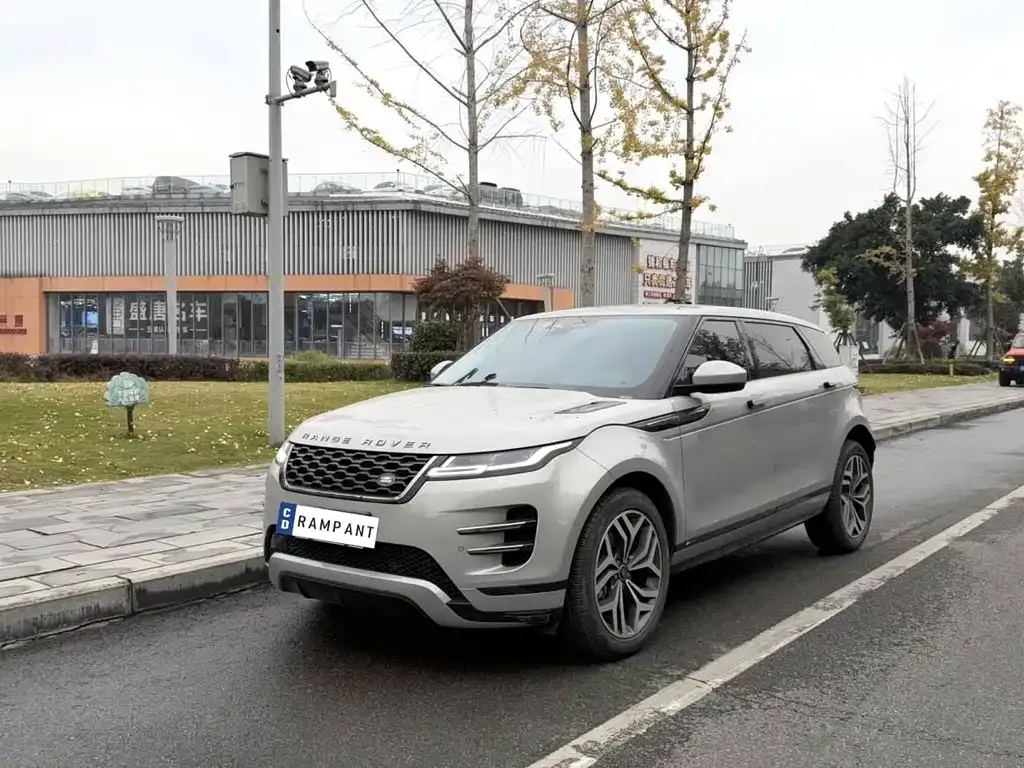 Land Rover Evoque — фото 1