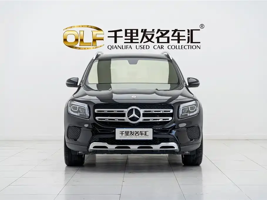 Mercedes-Benz GLB — фото 1