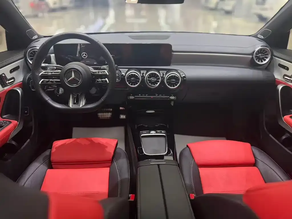 Mercedes-Benz CLA AMG — фото 6