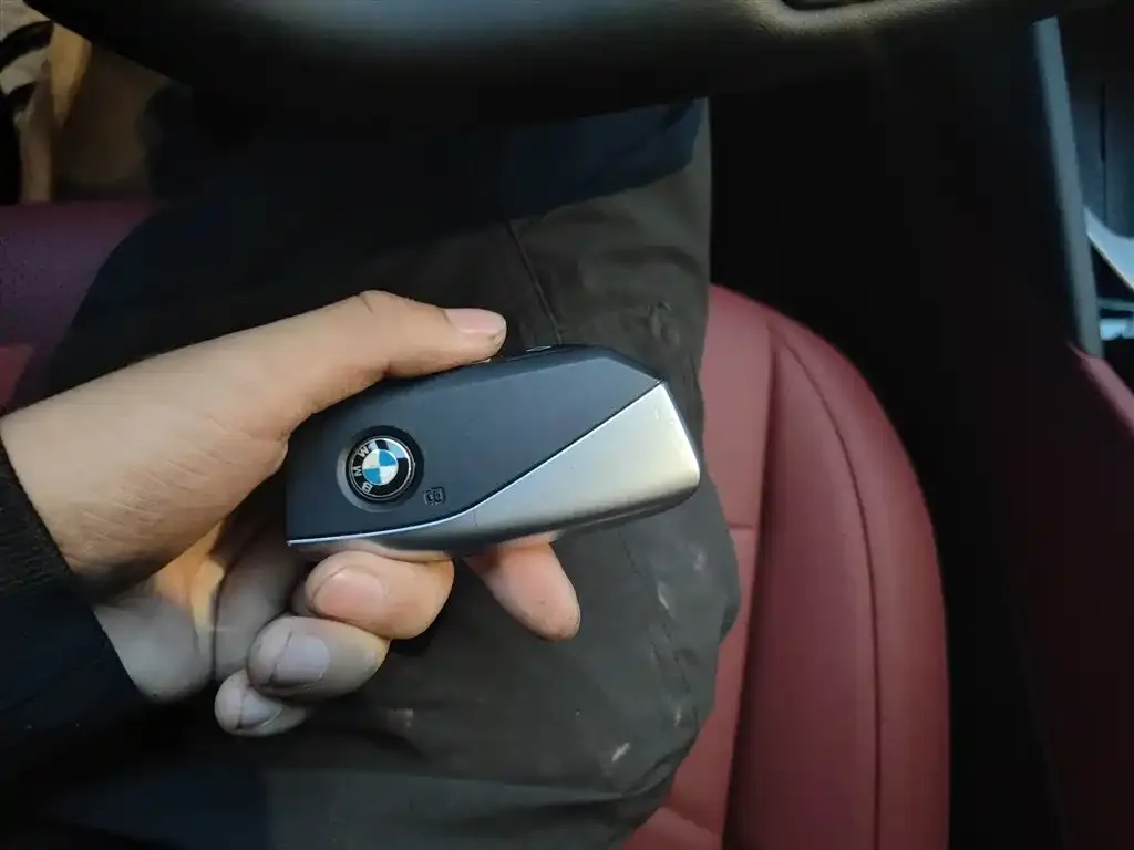BMW i5 — фото 10