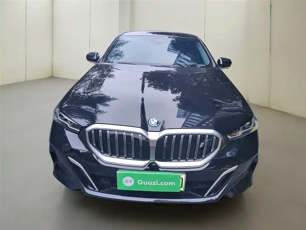 BMW i5 — фото 3