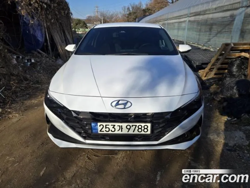 Hyundai AVANTE — фото 1