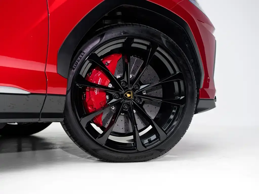 Lamborghini Urus — фото 7