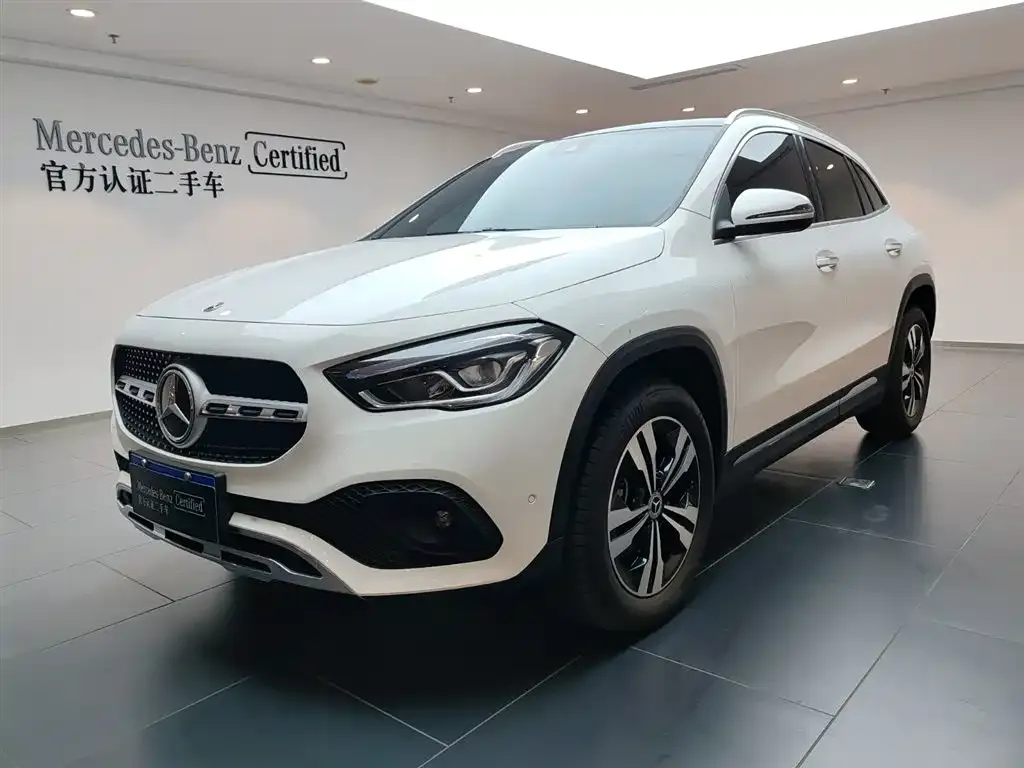 Mercedes-Benz GLA — фото 1