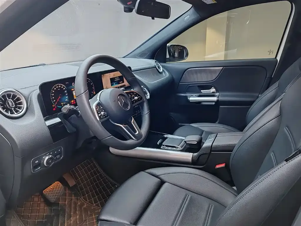 Mercedes-Benz GLA — фото 10
