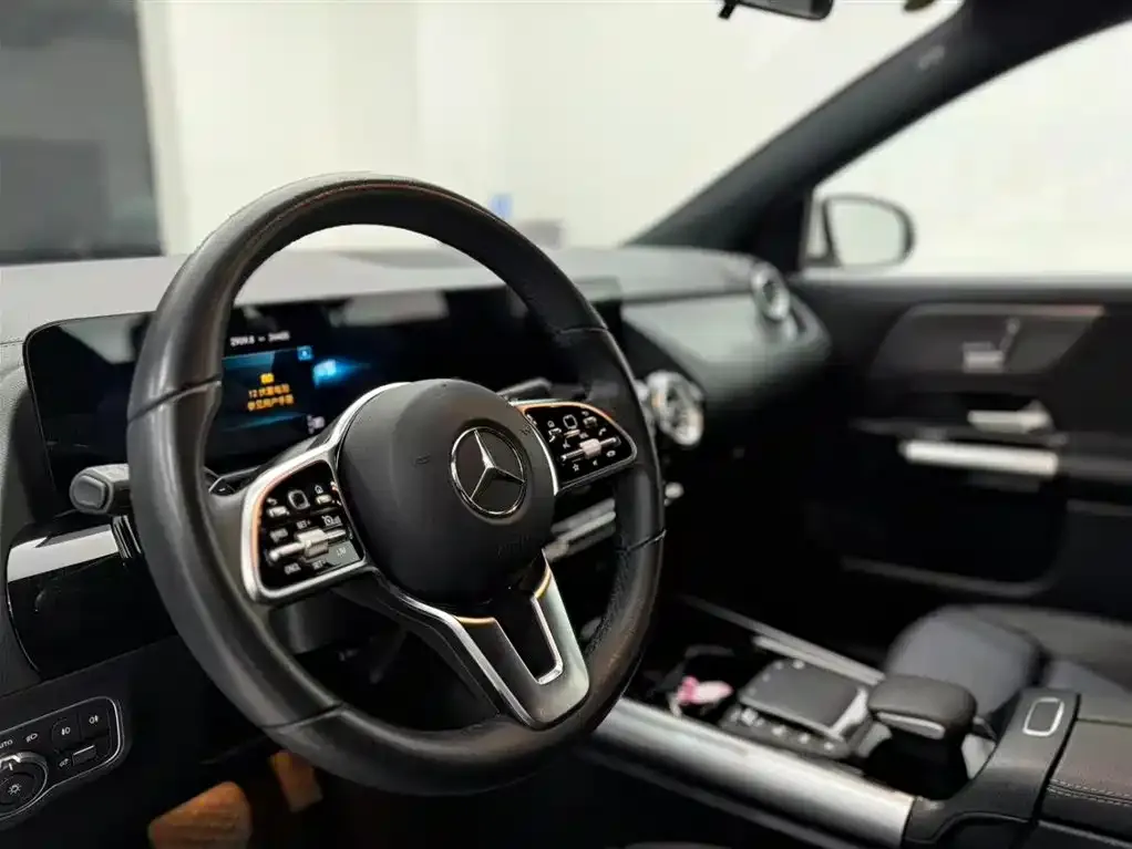 Mercedes-Benz GLA — фото 5