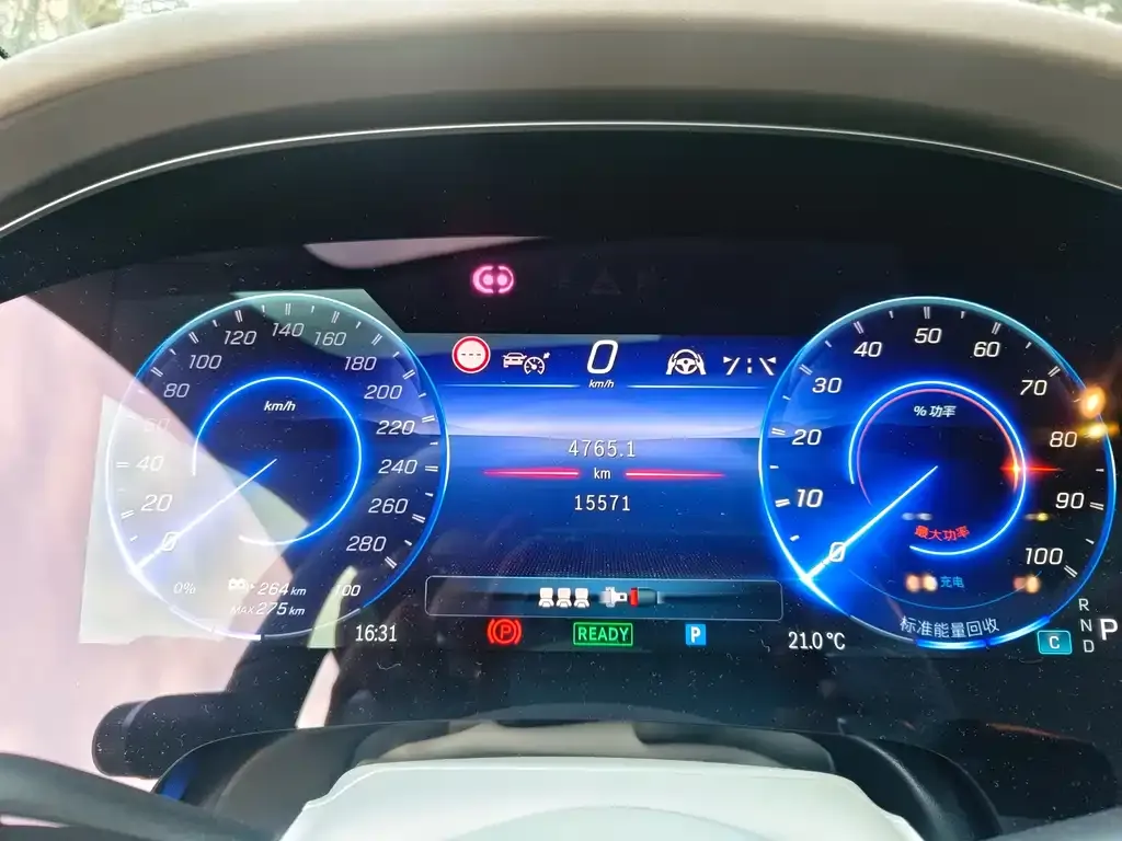 Mercedes-Benz EQS AMG — фото 10
