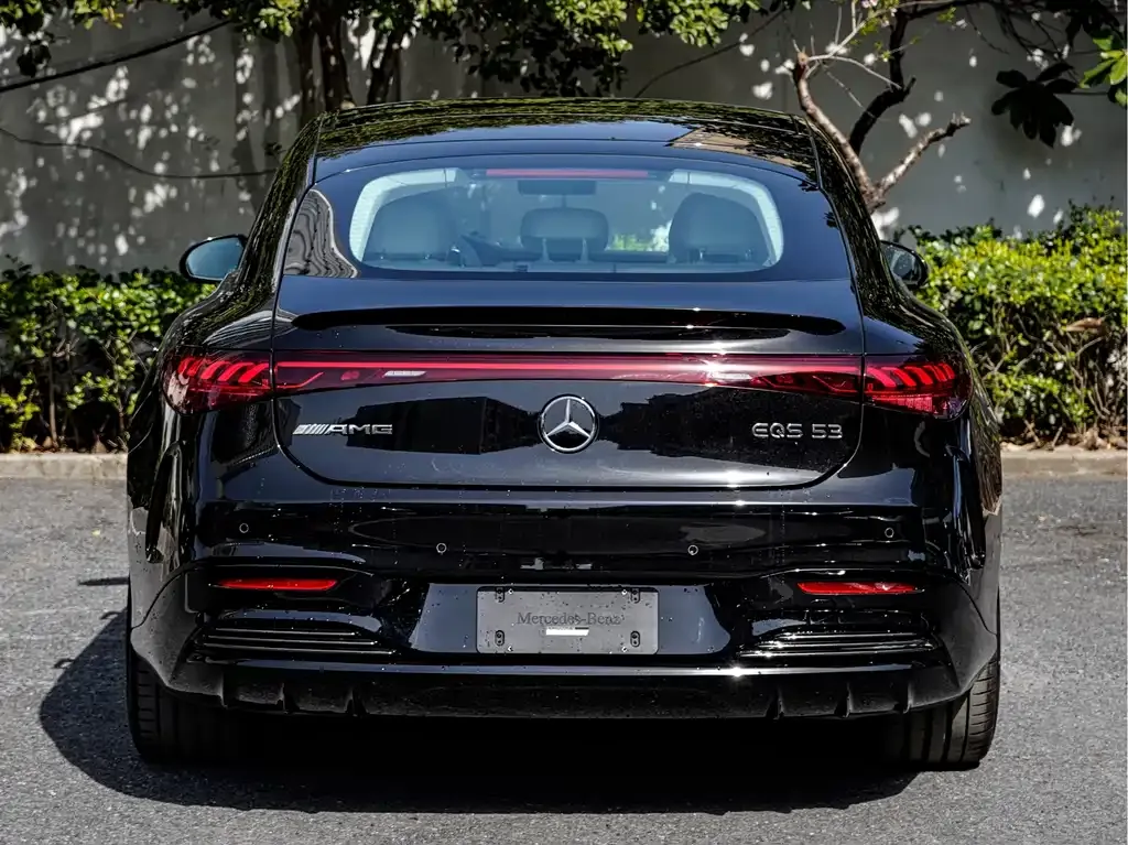 Mercedes-Benz EQS AMG — фото 6