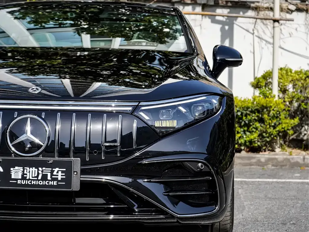 Mercedes-Benz EQS AMG — фото 8