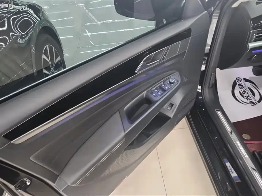 Volkswagen Passat — фото 7