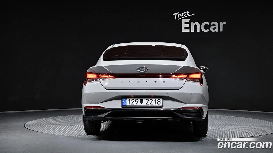 Hyundai AVANTE — фото 4